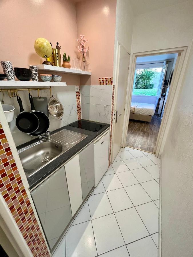 Studio Situe A 5 Min Du Chateau De Versailles Et Stationnement Gratuit Екстериор снимка
